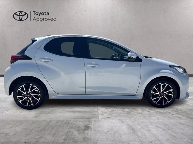 TOYOTA Yaris 1.0 dynamic