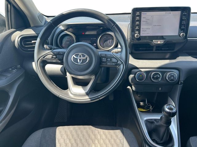 TOYOTA Yaris 1.0 dynamic