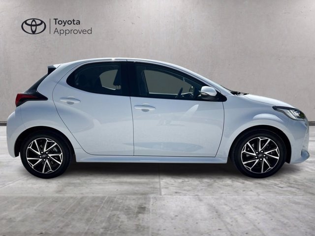 TOYOTA Yaris 1.5h trend