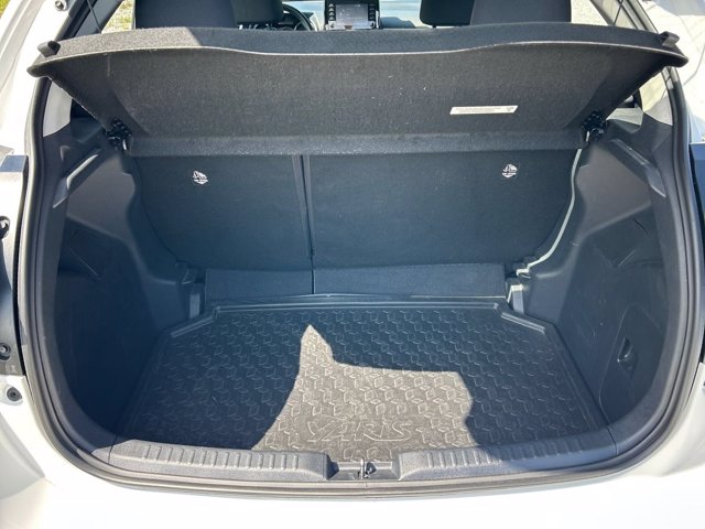 TOYOTA Yaris 1.5h trend