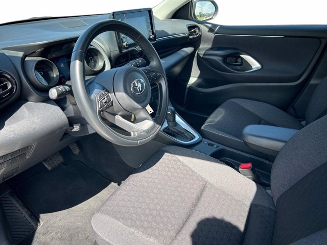 TOYOTA Yaris 1.5h trend