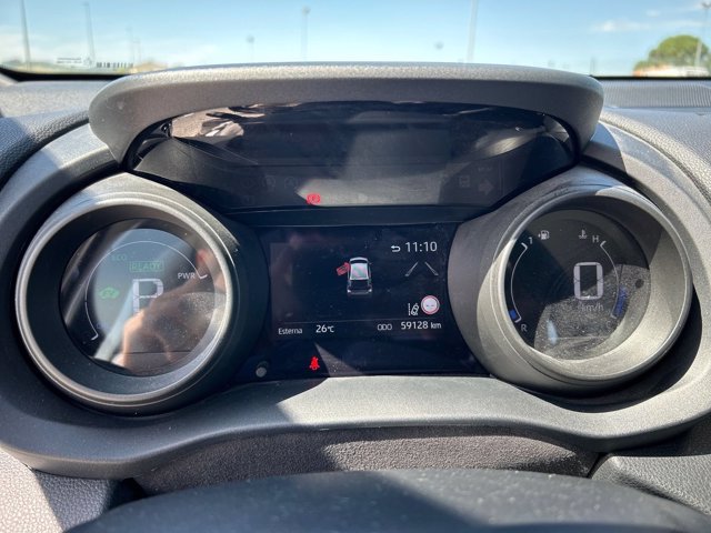 TOYOTA Yaris 1.5h trend