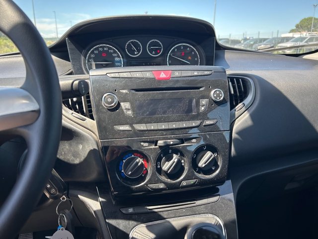 LANCIA Ypsilon 1.2 8v elefantino 69cv my14