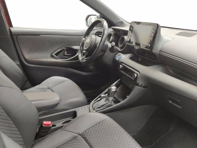 TOYOTA Yaris 1.5h style
