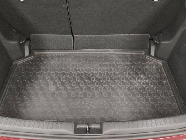 TOYOTA Yaris 1.5h style