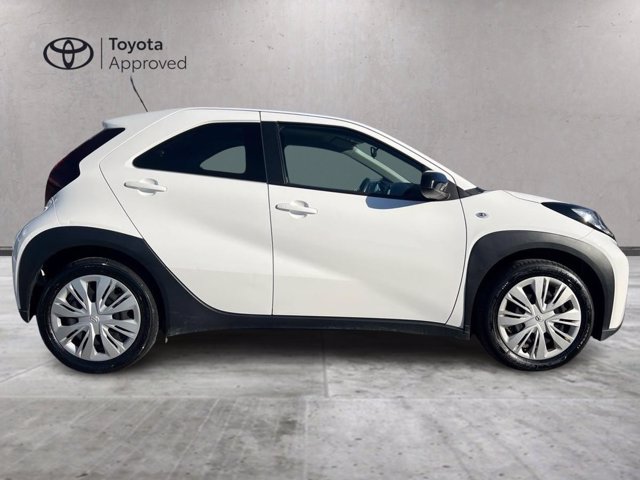 TOYOTA Aygo x 1.0 active 72cv
