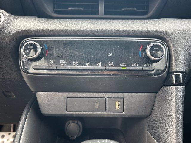 TOYOTA Yaris 1.5h gr sport