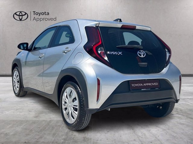 TOYOTA Aygo x 1.0 active 72cv s-cvt