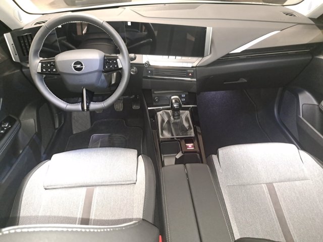 OPEL Astra 5P Business El