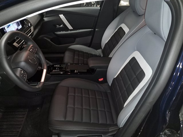 CITROEN C4 Hybrid 145 e-DCS6 Max