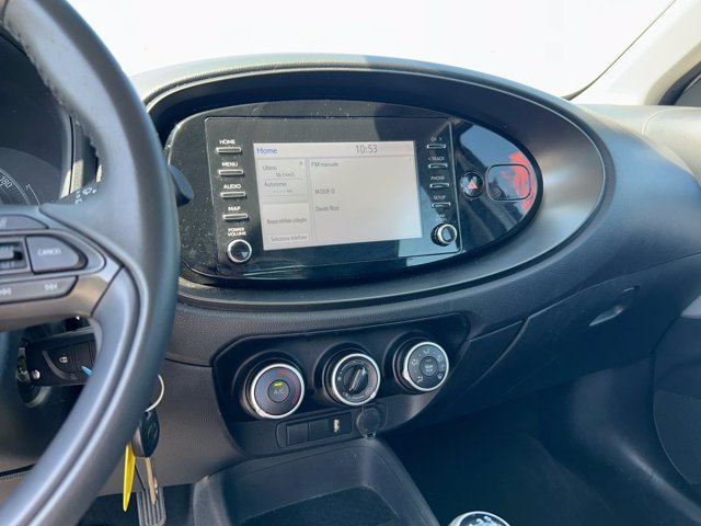 TOYOTA Aygo x 1.0 active 72cv