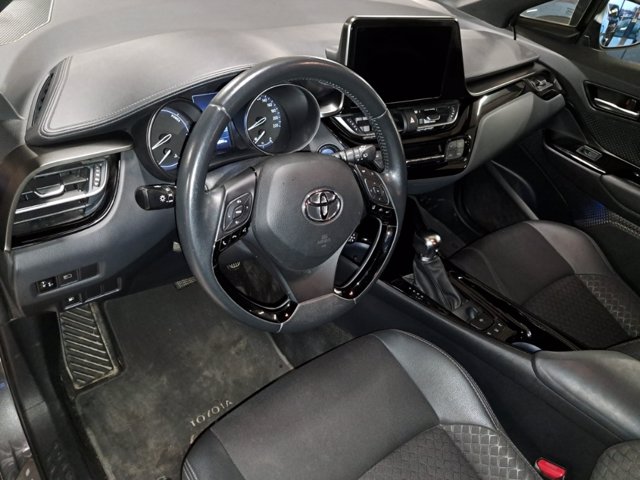 TOYOTA C-HR 2.0 Hybrid E-CVT Trend