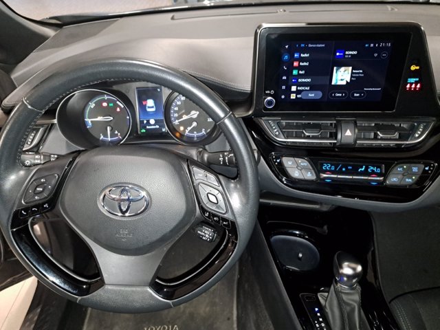 TOYOTA C-HR 2.0 Hybrid E-CVT Trend
