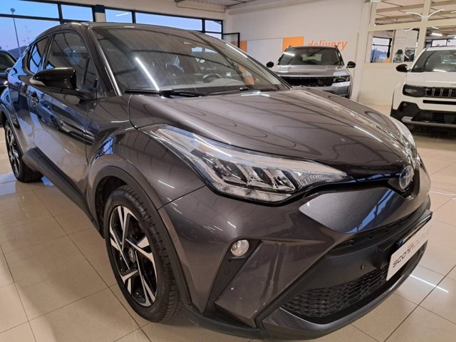 TOYOTA C-HR 2.0 Hybrid E-CVT Trend