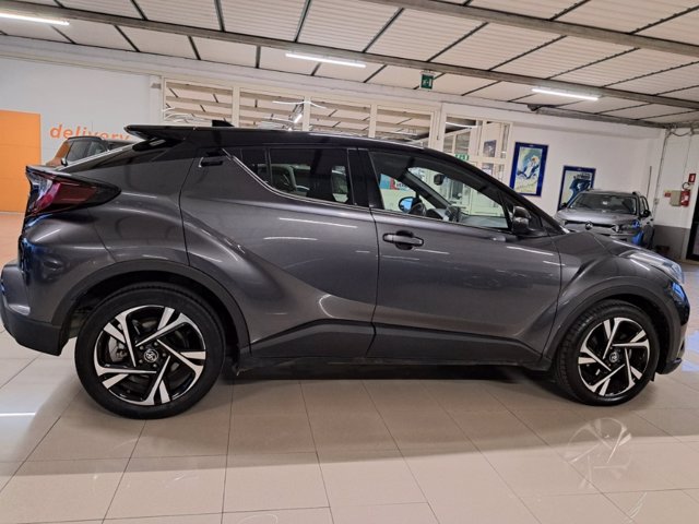 TOYOTA C-HR 2.0 Hybrid E-CVT Trend