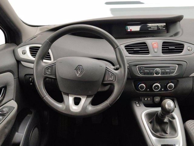 RENAULT Scenic x-mod 1.6 attractive