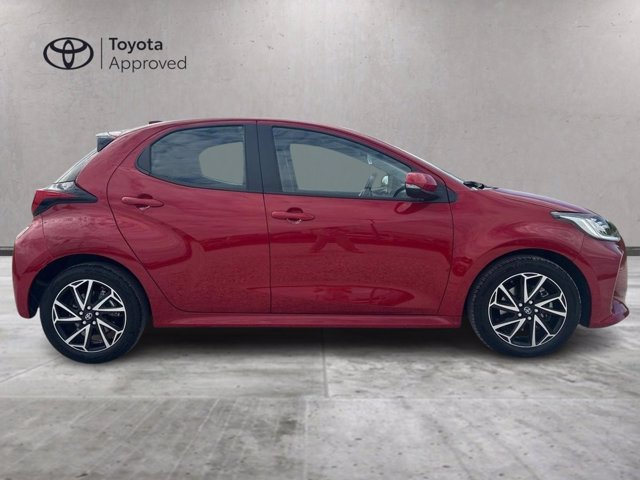TOYOTA Yaris 1.5h trend