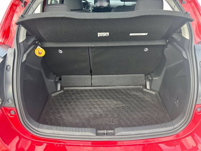 TOYOTA Yaris 1.5h trend