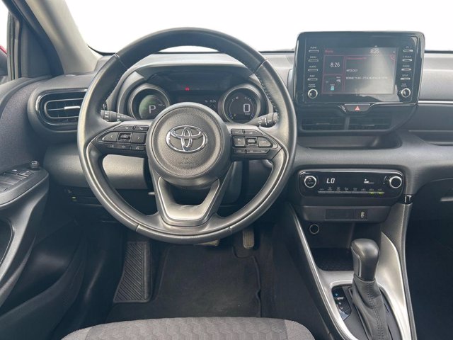TOYOTA Yaris 1.5h trend