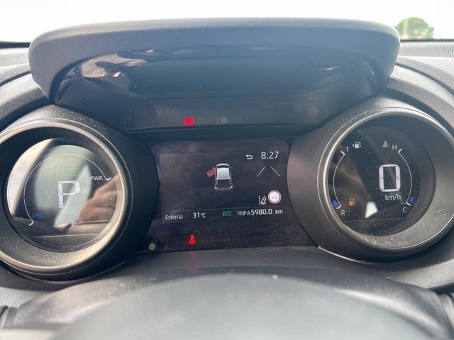 TOYOTA Yaris 1.5h trend