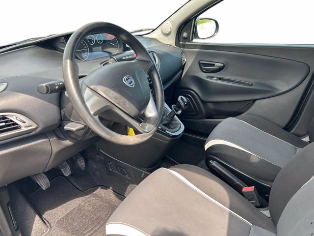 LANCIA Ypsilon 1.2 8v elefantino 69cv my14
