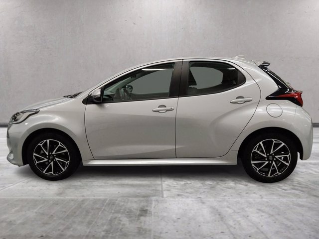 TOYOTA Yaris 1.5h style