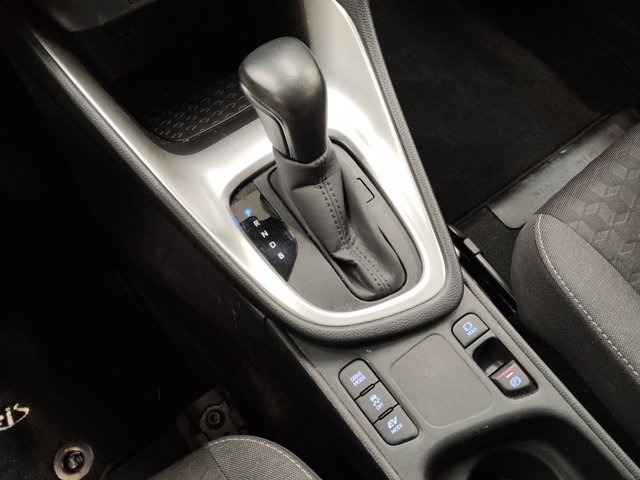 TOYOTA Yaris 1.5h style