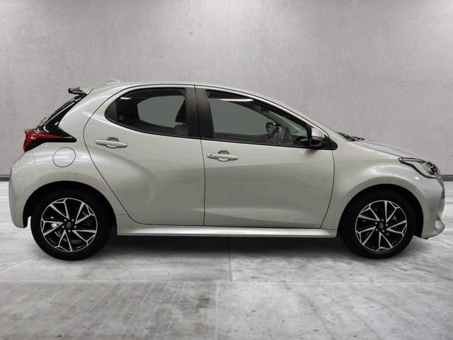 TOYOTA Yaris 1.5h style