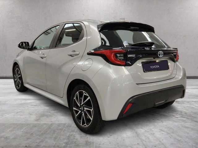TOYOTA Yaris 1.5h style