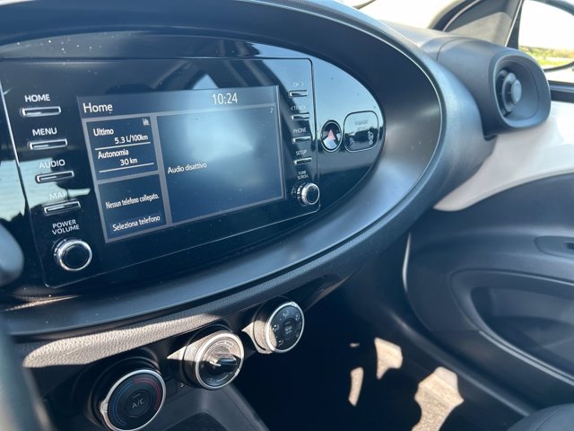 TOYOTA Aygo x 1.0 active 72cv
