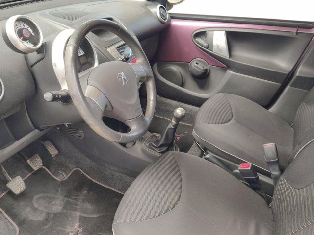 PEUGEOT 107 5p 1.0 12v Urban Move