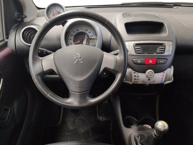 PEUGEOT 107 5p 1.0 12v Urban Move