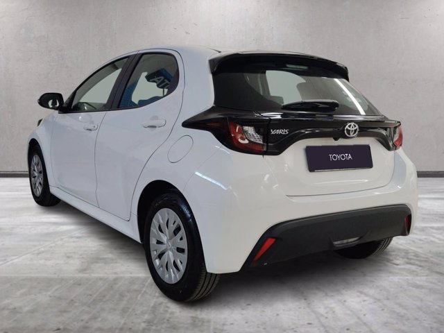 TOYOTA Yaris 1.0 active