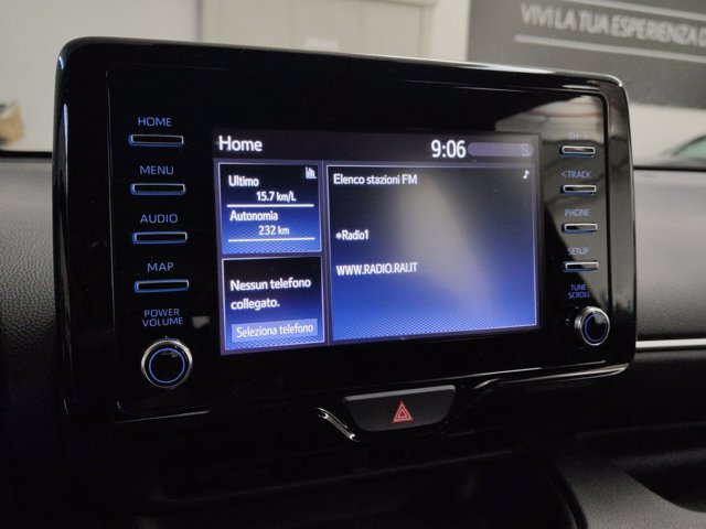TOYOTA Yaris 1.0 active