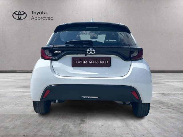 TOYOTA Yaris 1.0 active