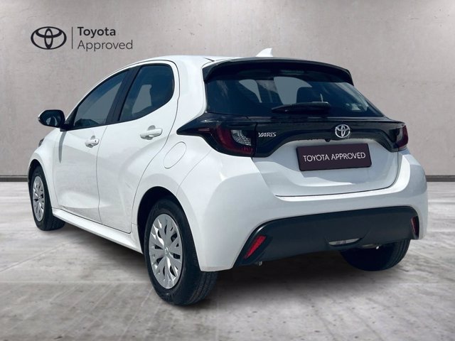 TOYOTA Yaris 1.0 active