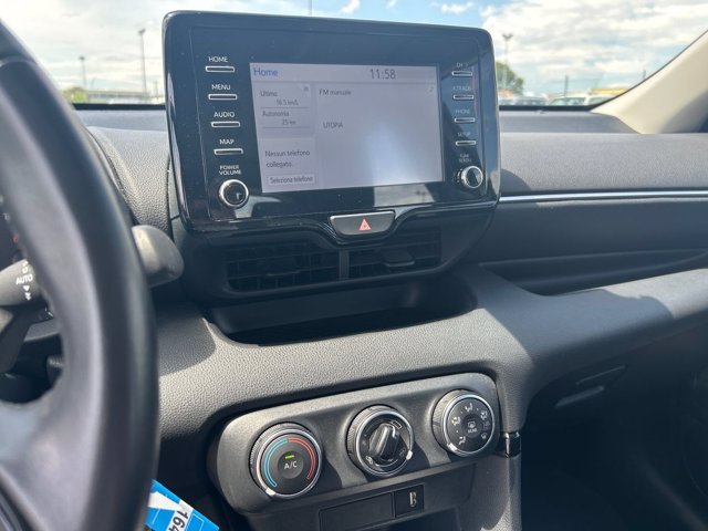 TOYOTA Yaris 1.0 active
