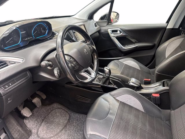 PEUGEOT 2008 PureTech 82 Allure