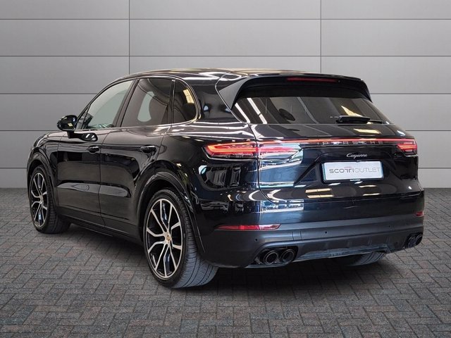 PORSCHE Cayenne 3.0 platinum edition tiptronic