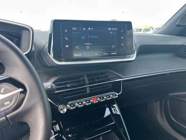 PEUGEOT 2008 PureTech 130 S&S EAT8 Allure
