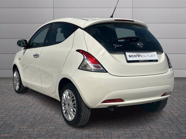 LANCIA Ypsilon 1.2 silver 69cv