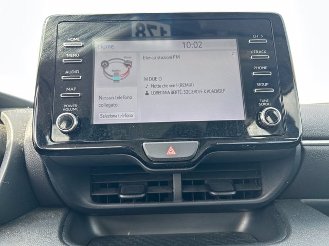 TOYOTA Yaris 1.5h trend