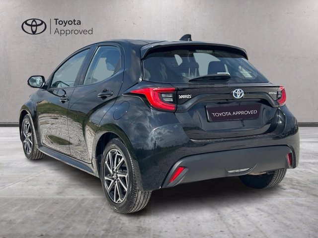 TOYOTA Yaris 1.5h trend