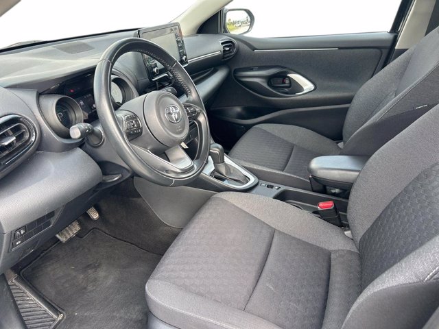 TOYOTA Yaris 1.5h trend
