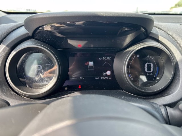 TOYOTA Yaris 1.5h trend