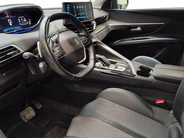 PEUGEOT 3008 BlueHDi 130 S&S EAT8 Allure