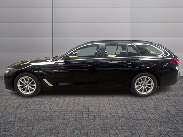 BMW 518d touring mhev 48v business auto