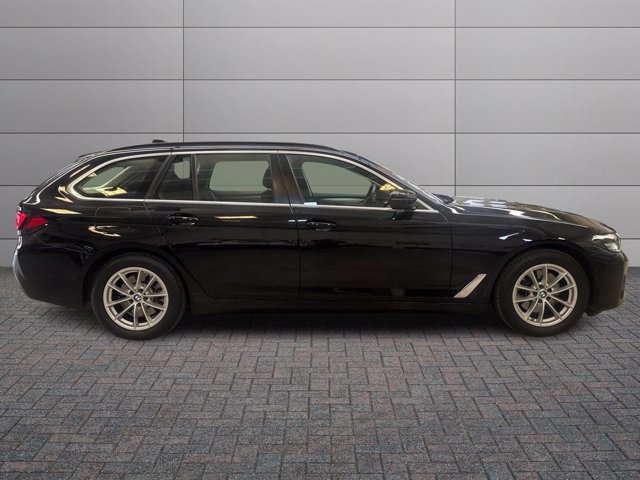 BMW 518d touring mhev 48v business auto