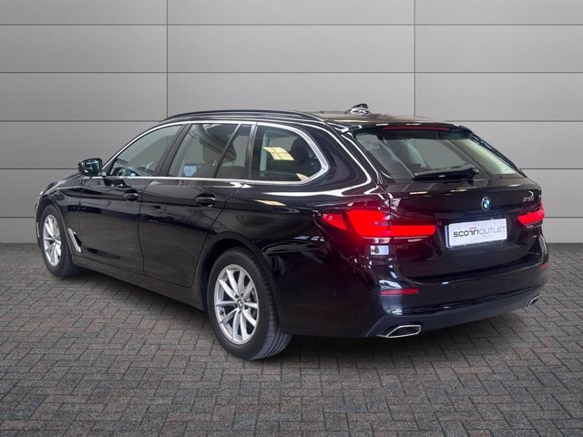 BMW 518d touring mhev 48v business auto