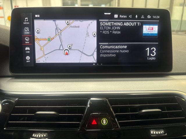 BMW 518d touring mhev 48v business auto